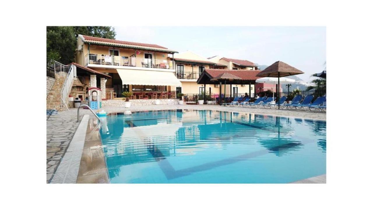 Corfu Hotel Apartments Benitses  Bagian luar foto