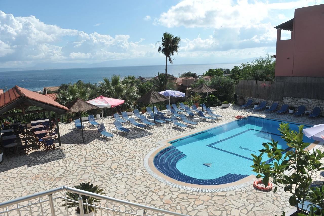 Corfu Hotel Apartments Benitses  Bagian luar foto