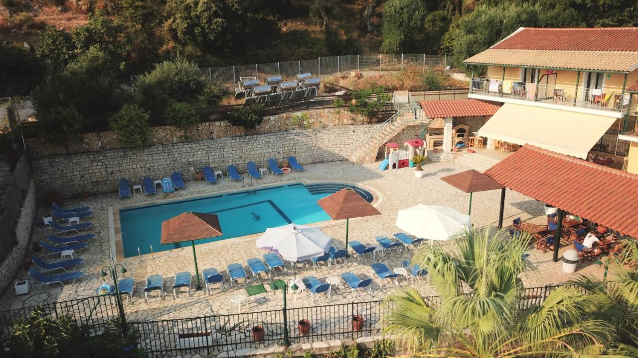 Corfu Hotel Apartments Benitses  Bagian luar foto