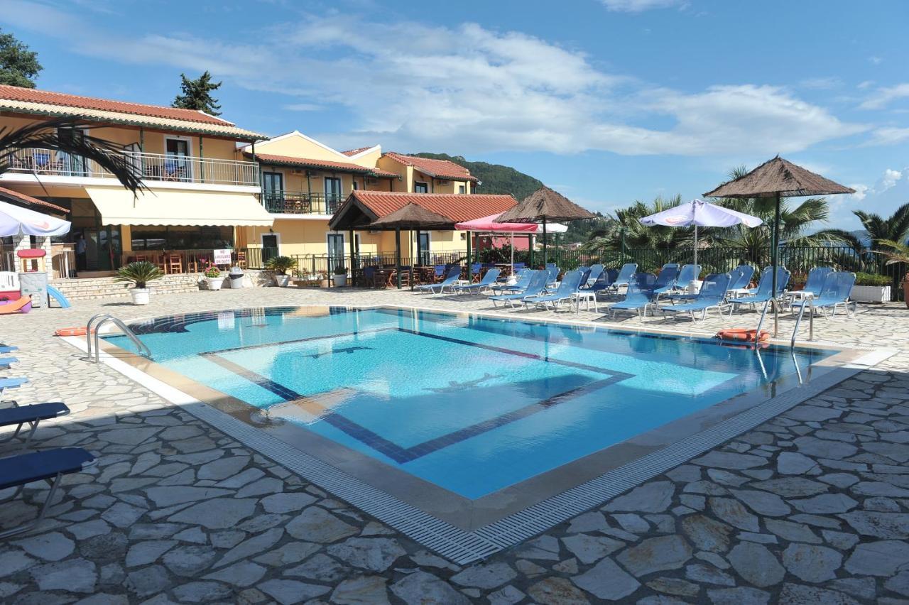 Corfu Hotel Apartments Benitses  Bagian luar foto