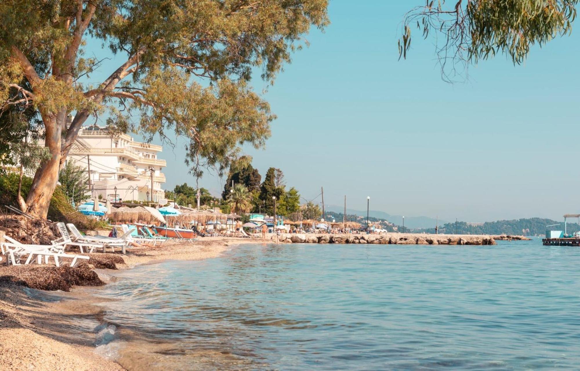 Corfu Hotel Apartments Benitses  Bagian luar foto