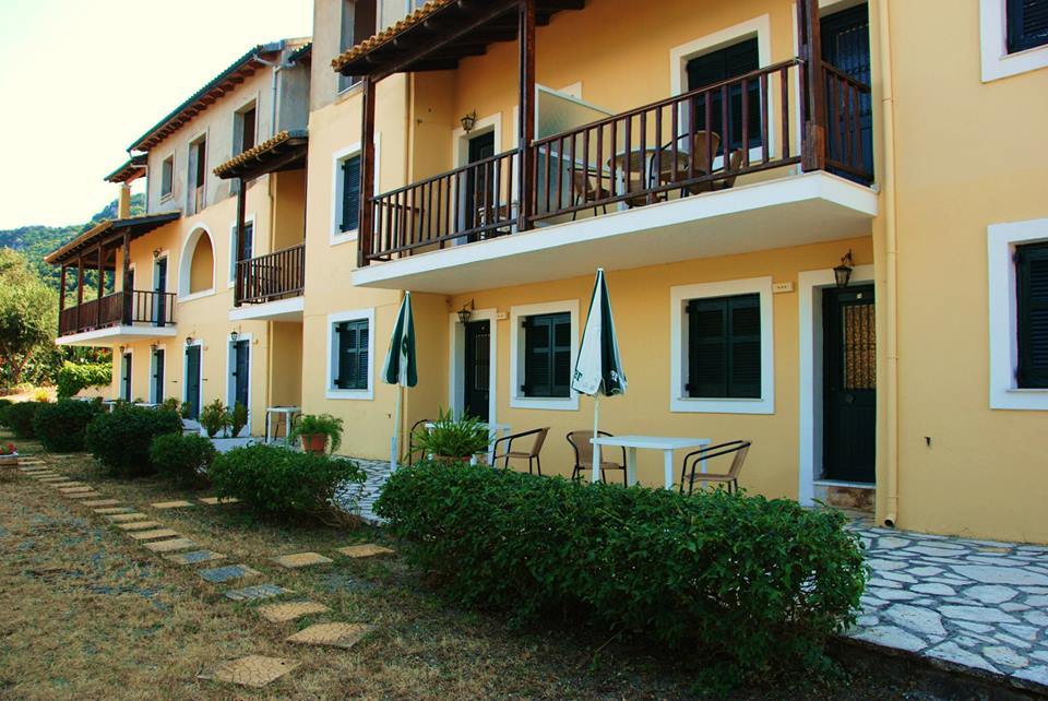 Corfu Hotel Apartments Benitses  Bagian luar foto