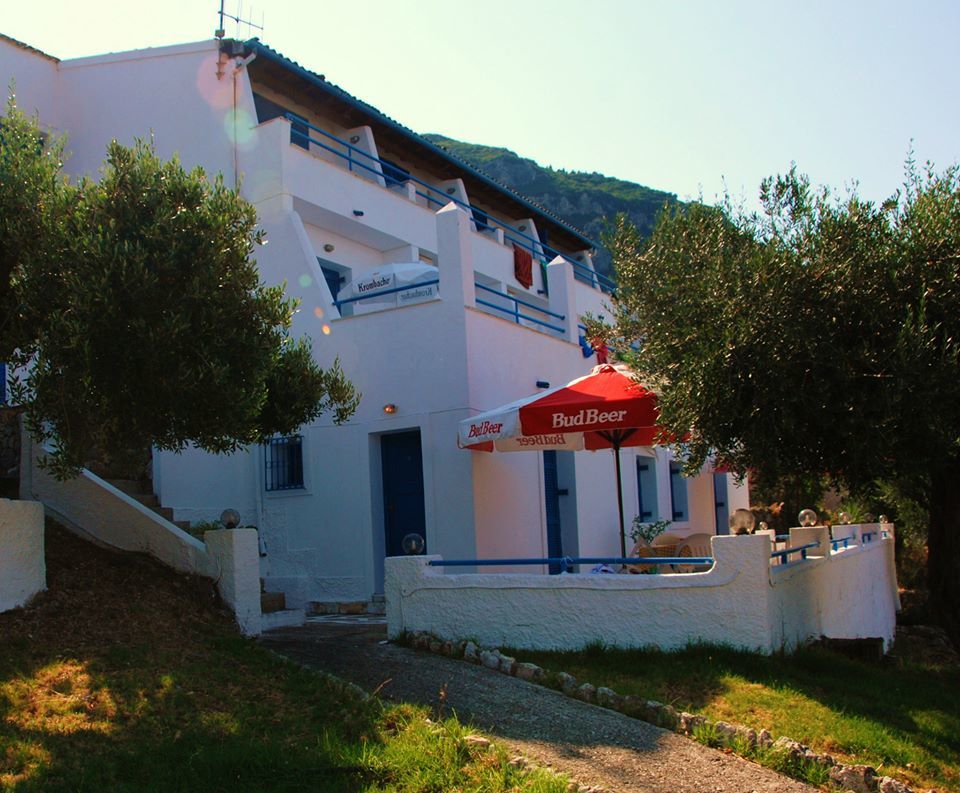 Corfu Hotel Apartments Benitses  Bagian luar foto